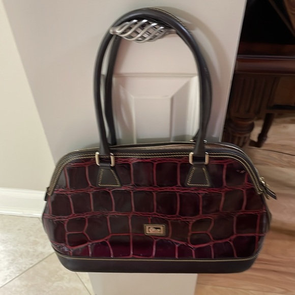 Dooney and Bourke purse. - Picture 2 of 6